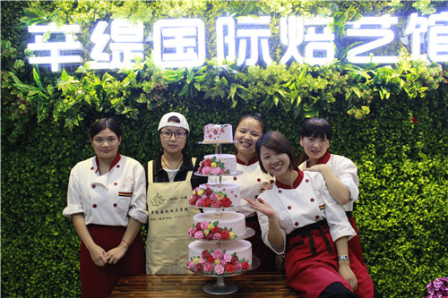 广西哪里学西点比较好